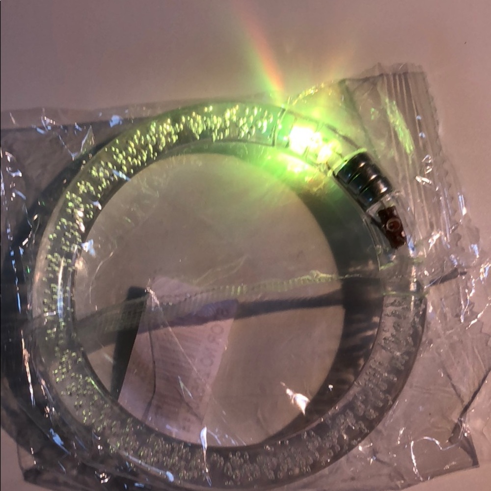 🥰Color changing Bracelet - Picture 4 of 8